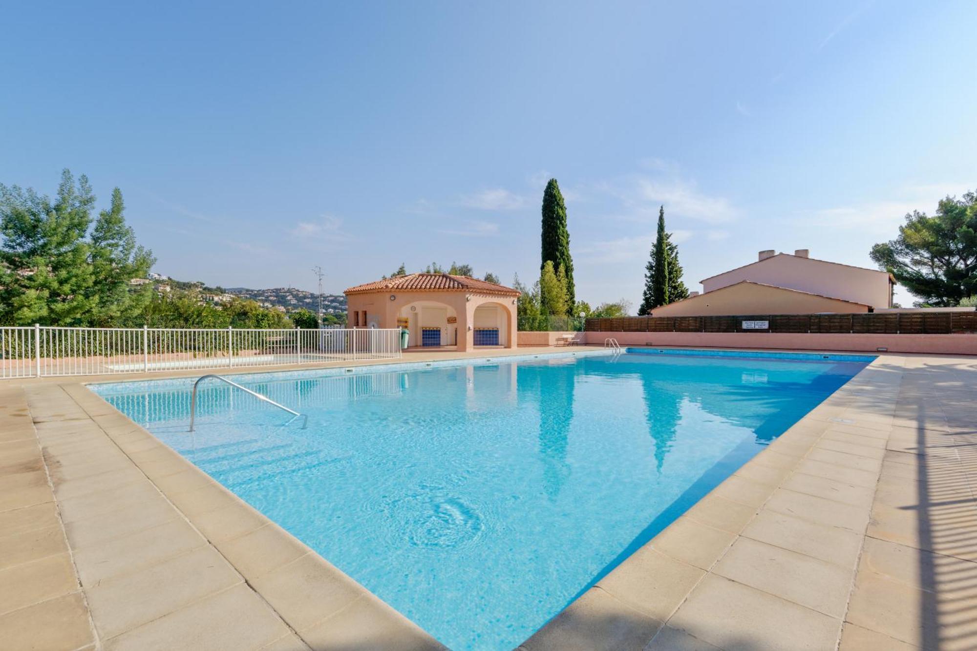 Residence Partenaire Le Domaine De Garlande Cavalaire-sur-Mer Extérieur photo