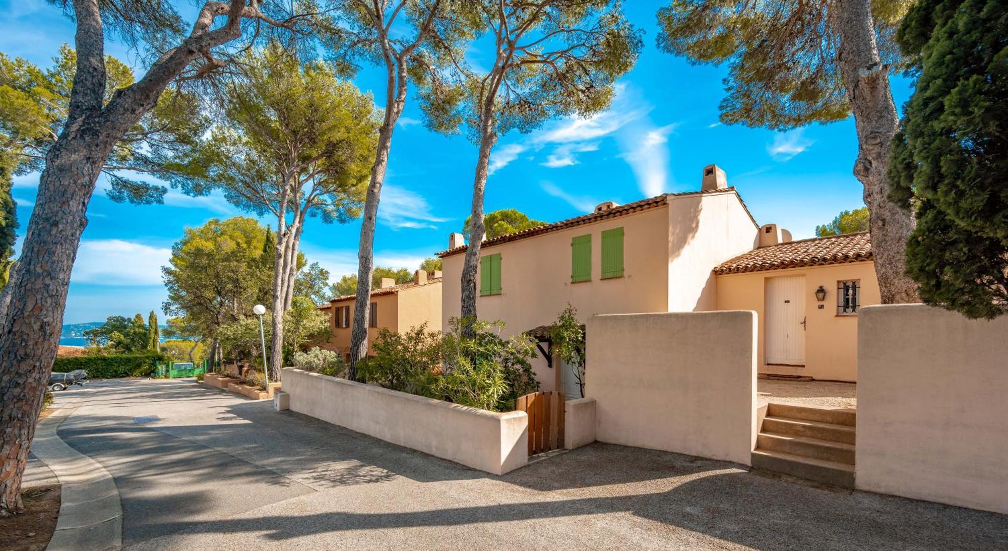 Residence Partenaire Le Domaine De Garlande Cavalaire-sur-Mer Extérieur photo