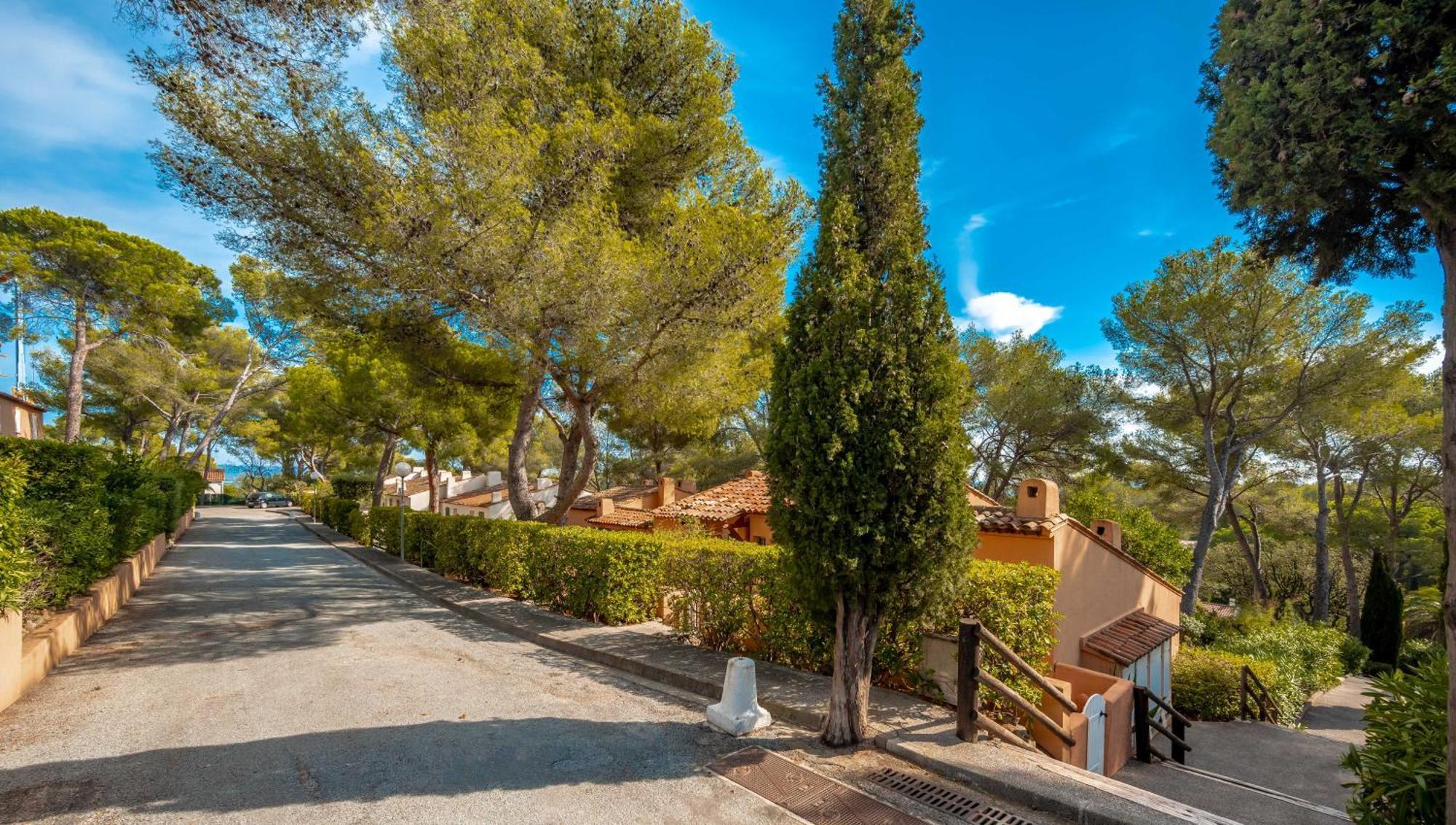 Residence Partenaire Le Domaine De Garlande Cavalaire-sur-Mer Extérieur photo