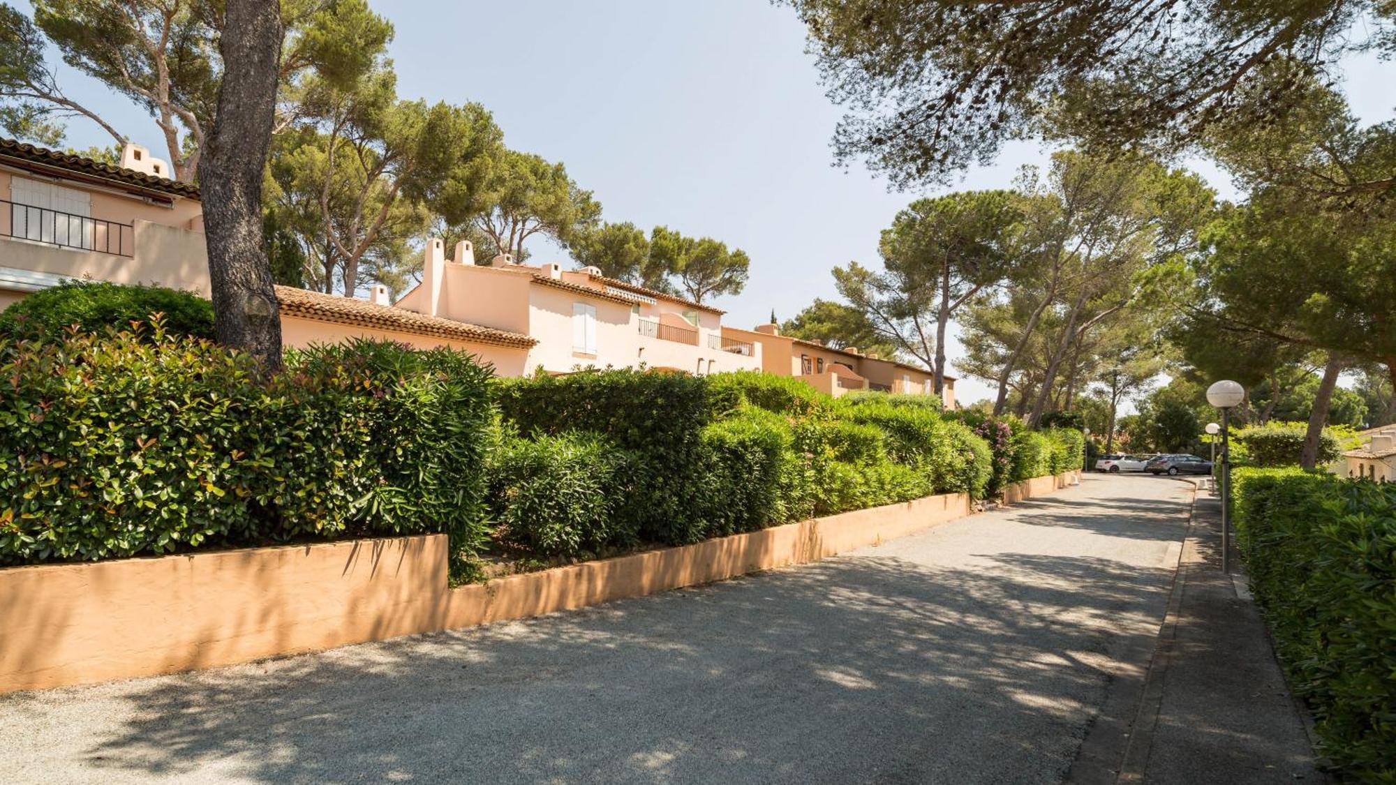 Residence Partenaire Le Domaine De Garlande Cavalaire-sur-Mer Extérieur photo